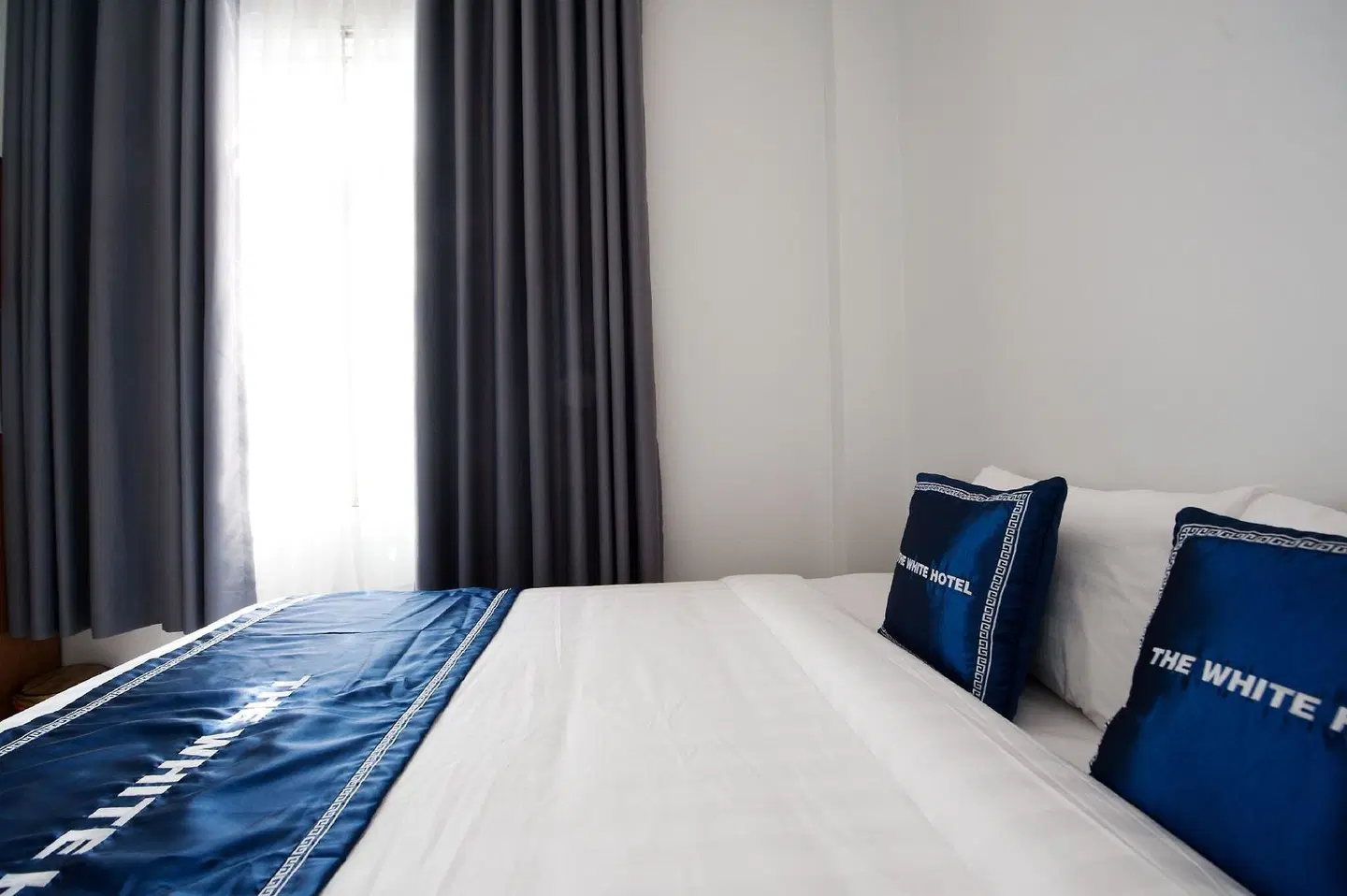 The white guest house ROOM_EXAMPLE