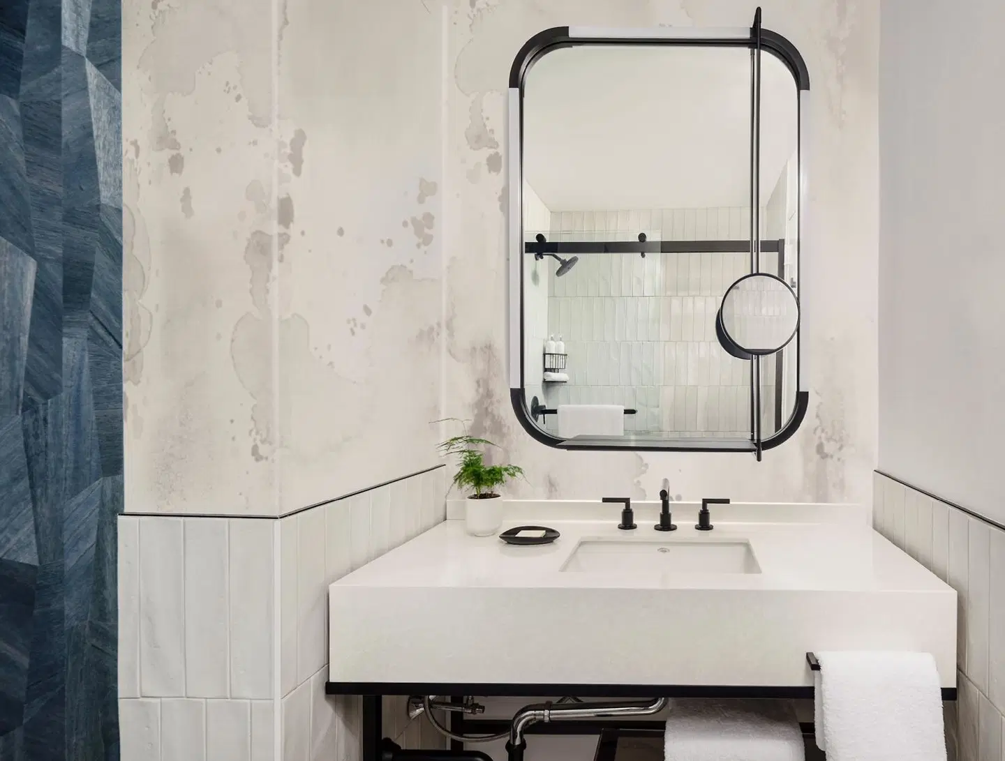 Kimpton Hotel Theta Badezimmer