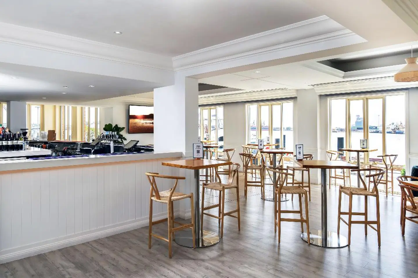 Rydges Newcastle Bar