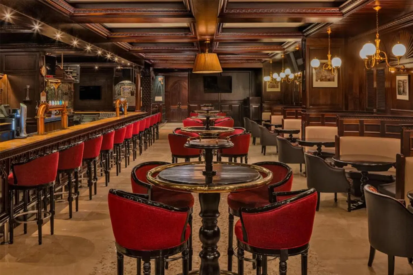 Radisson Blu Hotel, Dubai Barsha Heights BAR