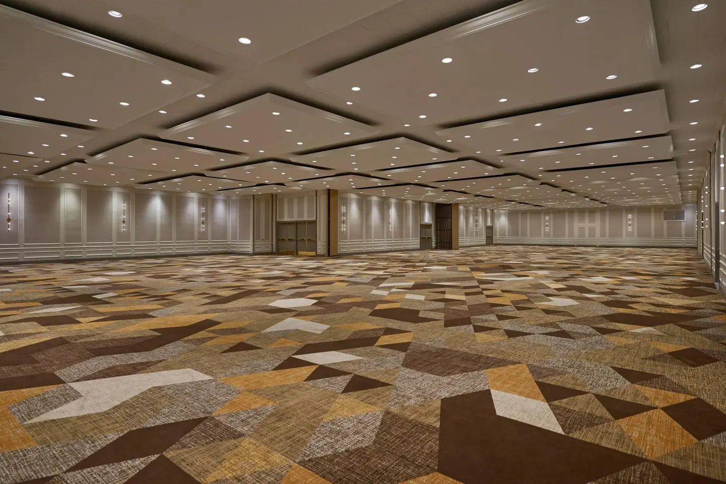 DELTA HOTELS BY MARRIOTT TORONTO AIRPORT & CC HEALTH_BEAUTY