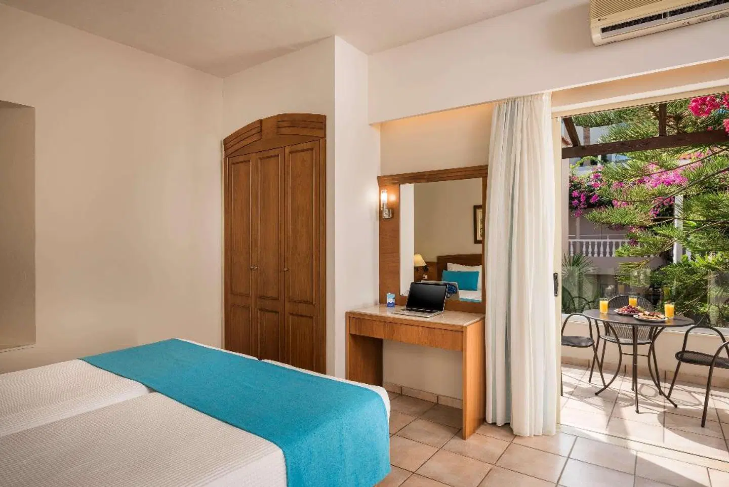Elotis Suites ROOM_EXAMPLE