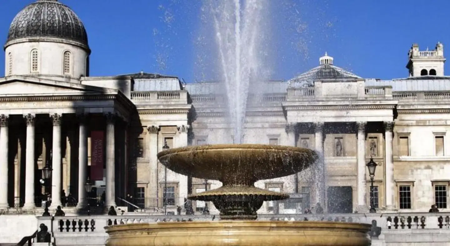 Thistle Trafalgar Square EXTERIOR