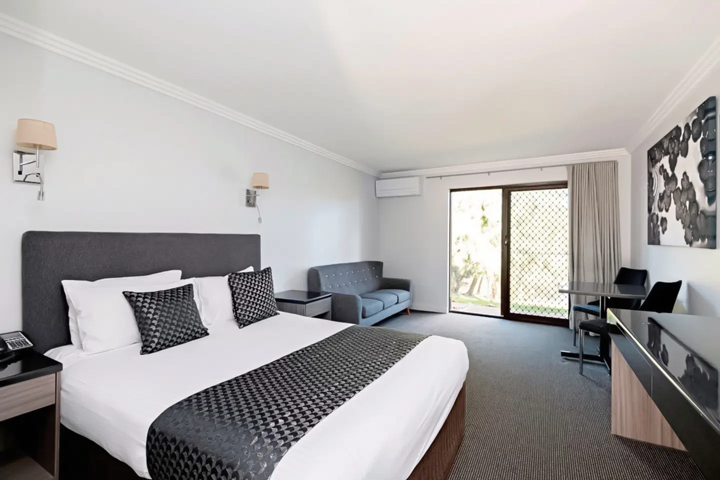 Lincoln Downs Resort ROOM_EXAMPLE