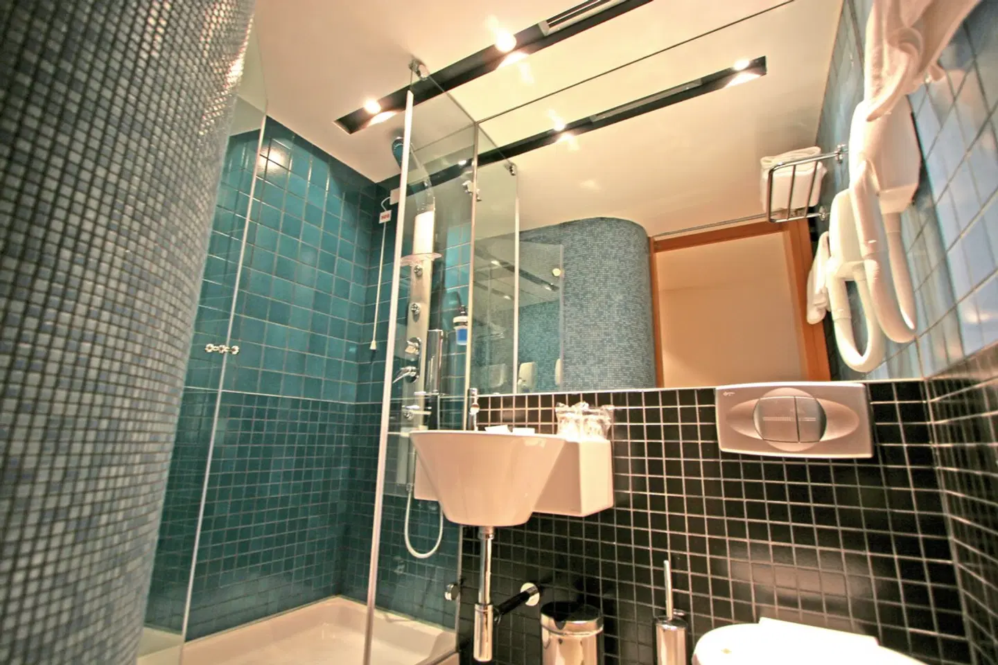 Kornati BATHROOM