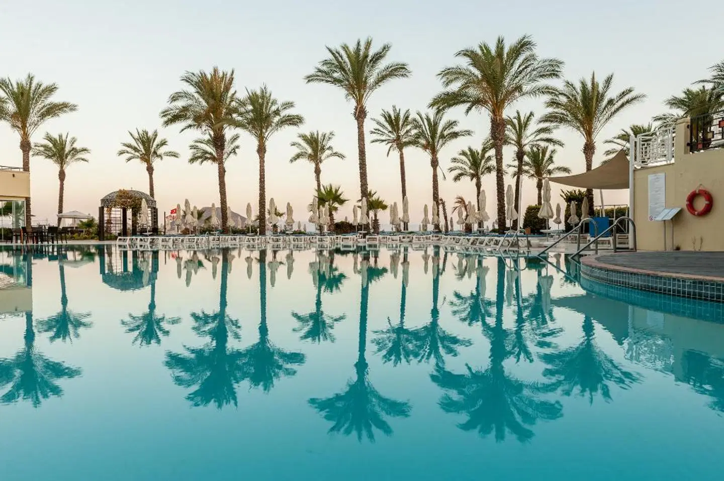 Arin Resort OUTDOOR_POOL