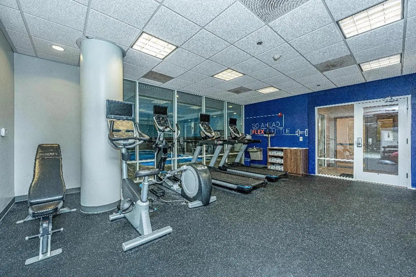 Holiday Inn Express and Suites North Charleston SPORTS_AND_LEISURE