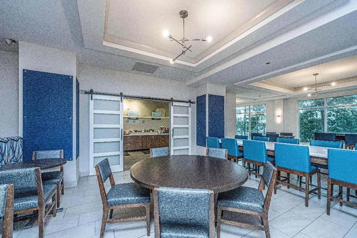Holiday Inn Express and Suites North Charleston LOUNGE_LOBBY
