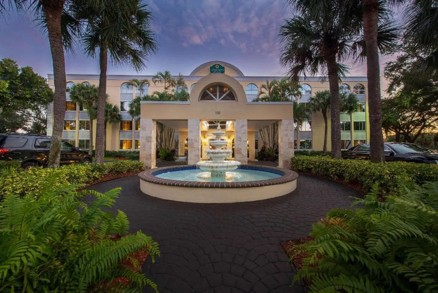 La Quinta Inn & Suites Deerfield Beach I-95 EXTERIOR