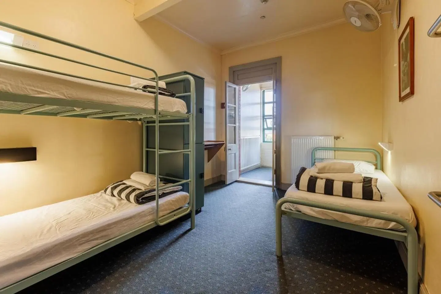 Blue Mountains YHA HEALTH_BEAUTY