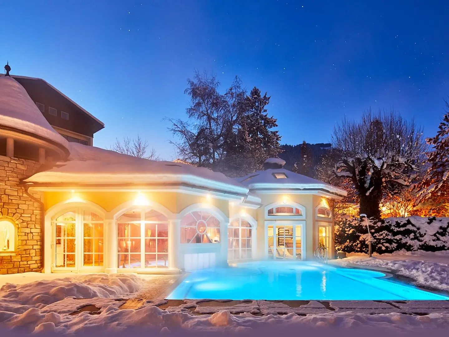 Romantikhotel Zell am See OUTDOOR_POOL