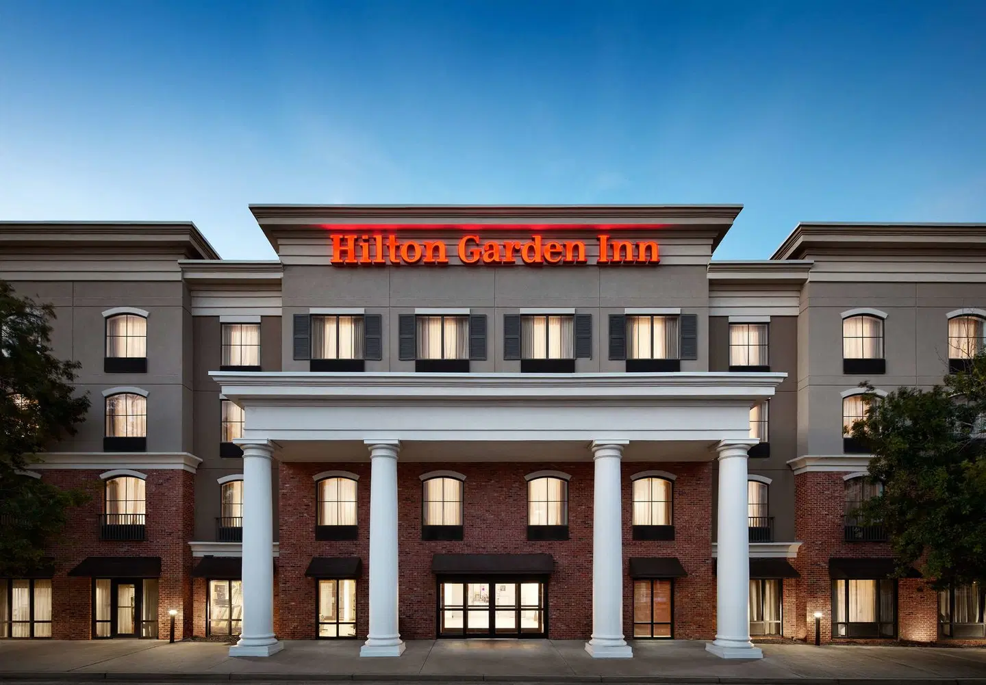 Hilton Garden Inn Beaufort EXTERIOR