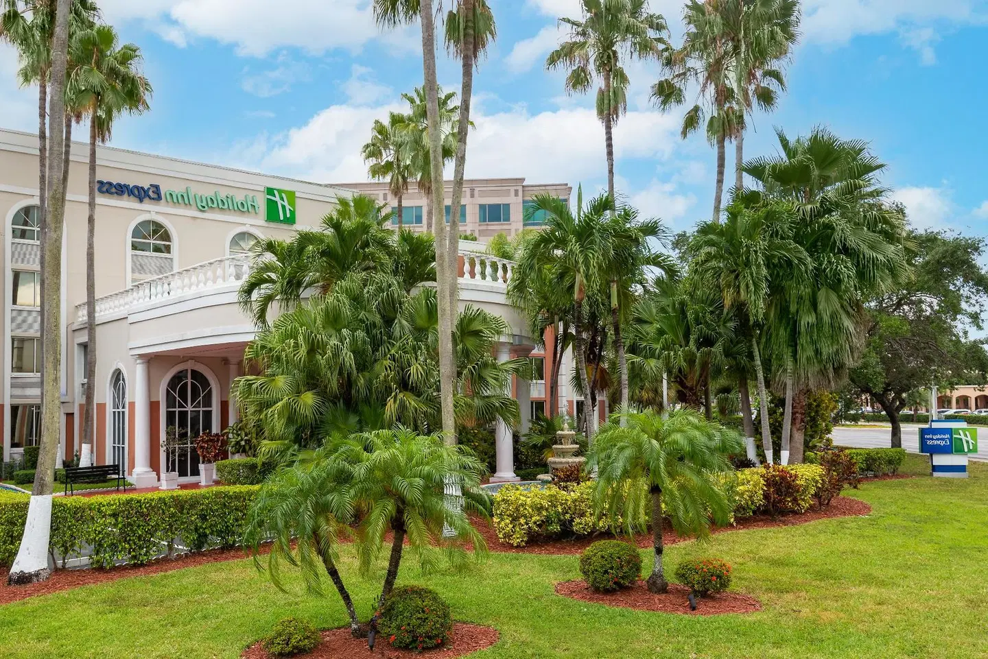 Holiday Inn Express Miami Airport Doral Area by IHG Garten