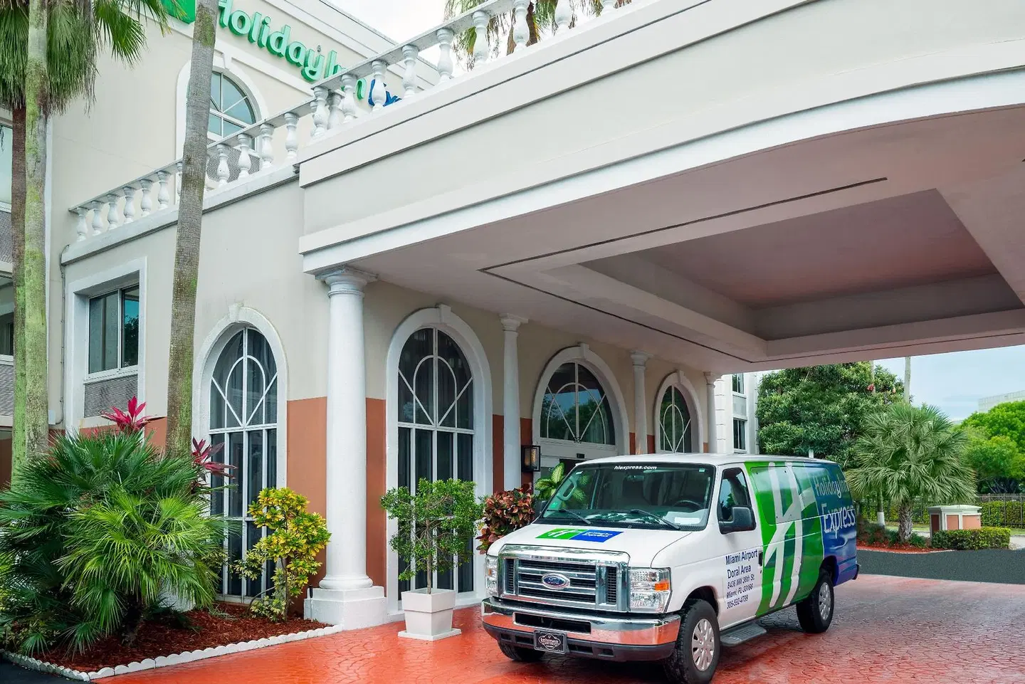 Holiday Inn Express Miami Airport Doral Area by IHG HEALTH_BEAUTY