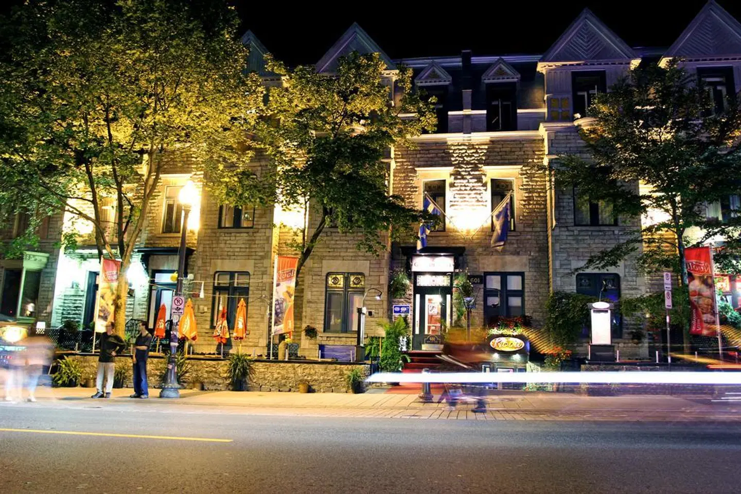 Grande Allee Hotel and Suites EXTERIOR