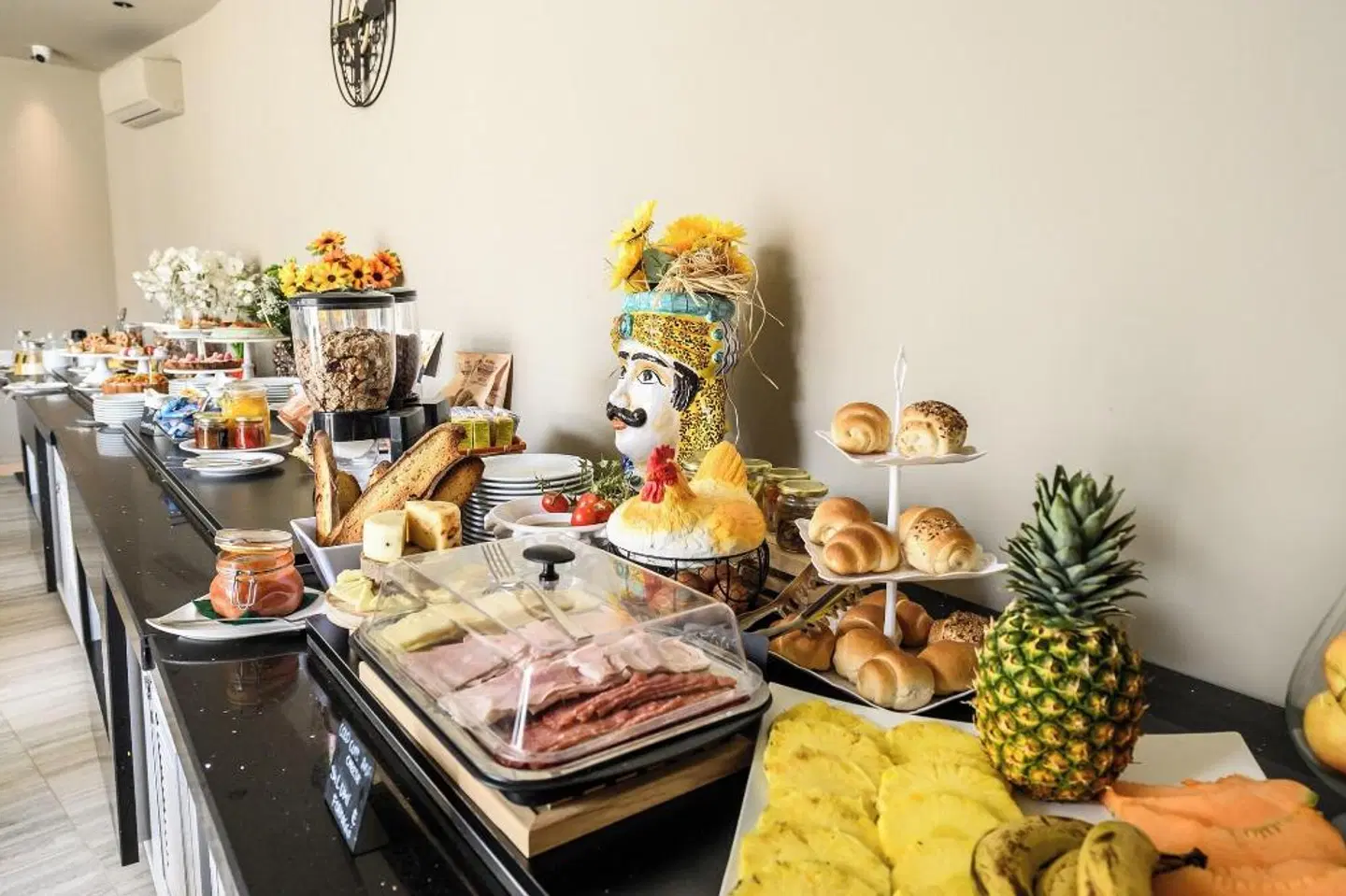 Baitan Hotel Restaurant