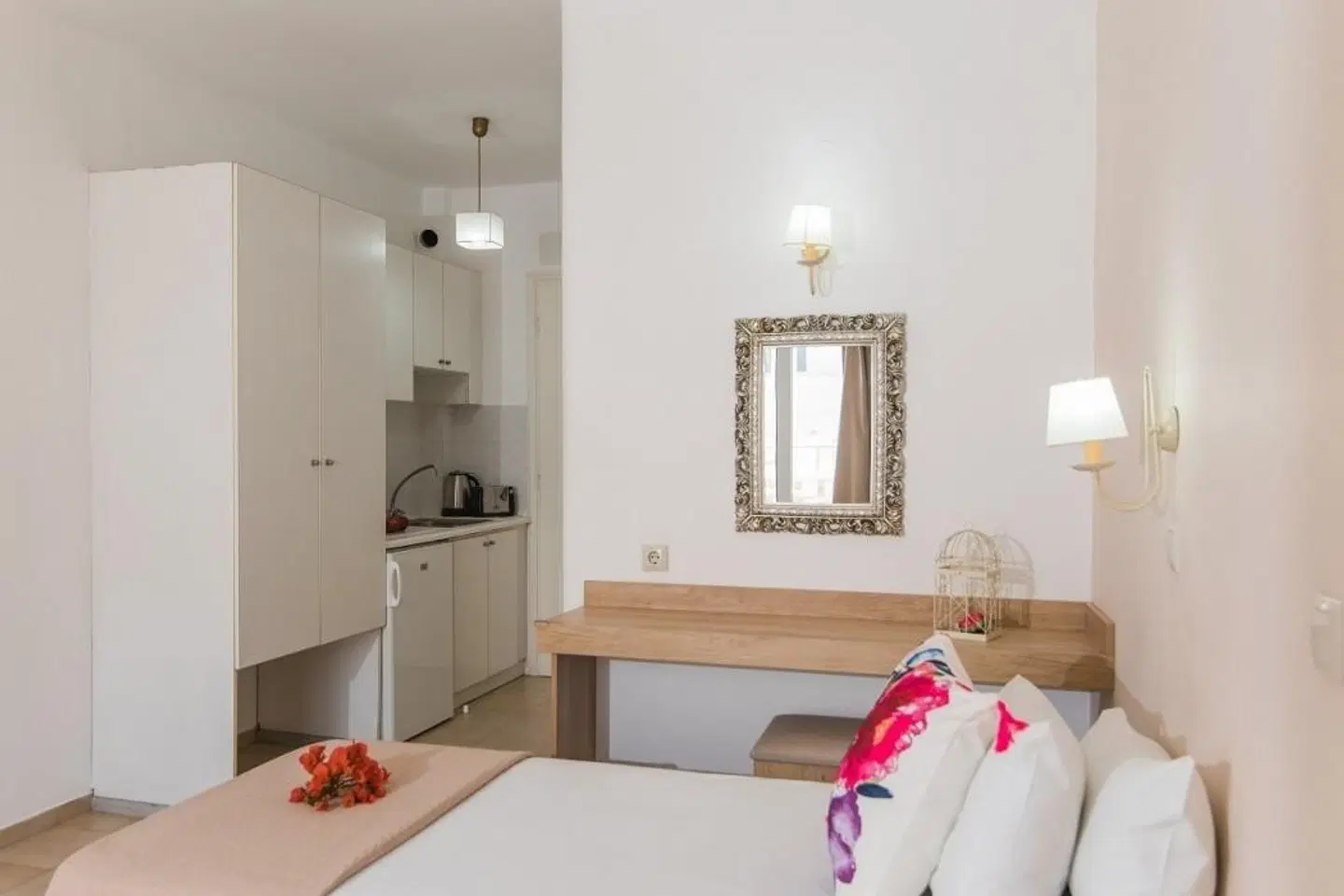 Emerald Hotel ROOM_EXAMPLE