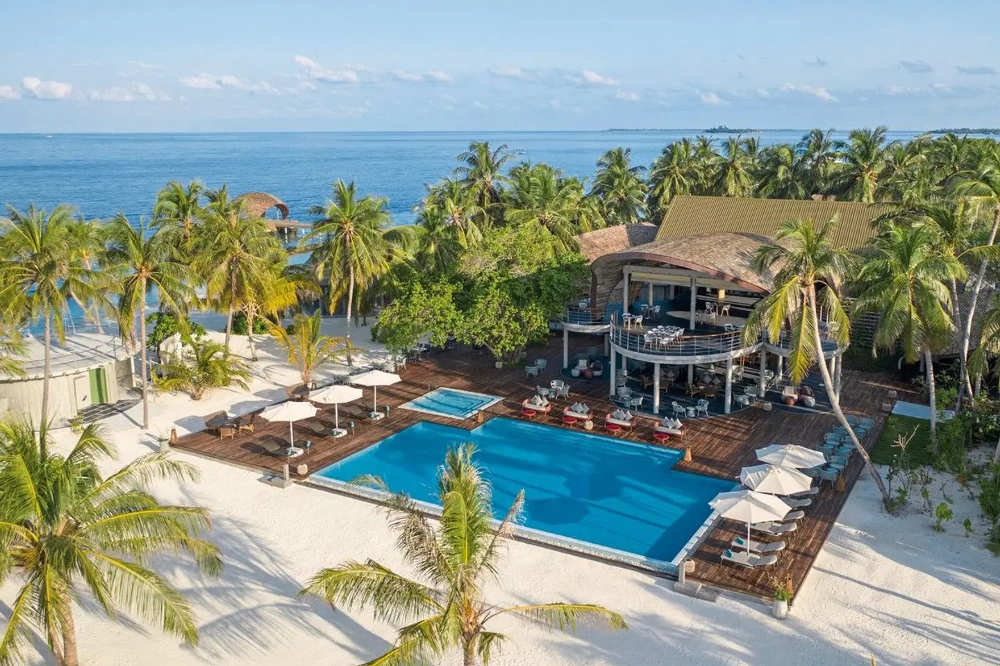 Outrigger Maldives Maafushivaru Resort EXTERIOR