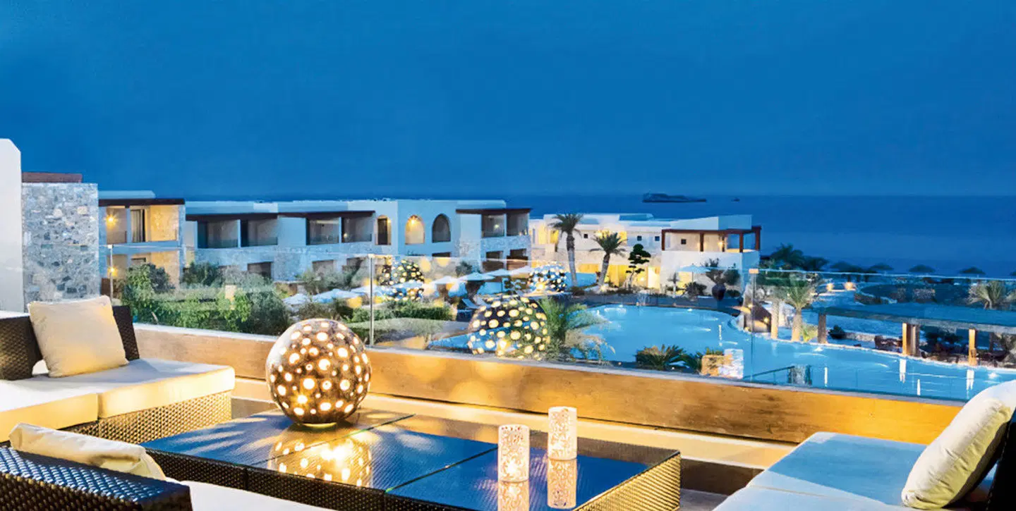 Aquagrand Artistic Luxury Beach Resort Terrasse