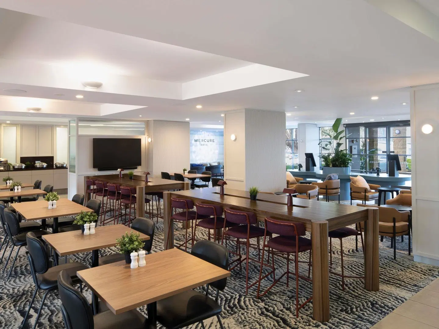 Mercure Sydney Manly Warringah Bar