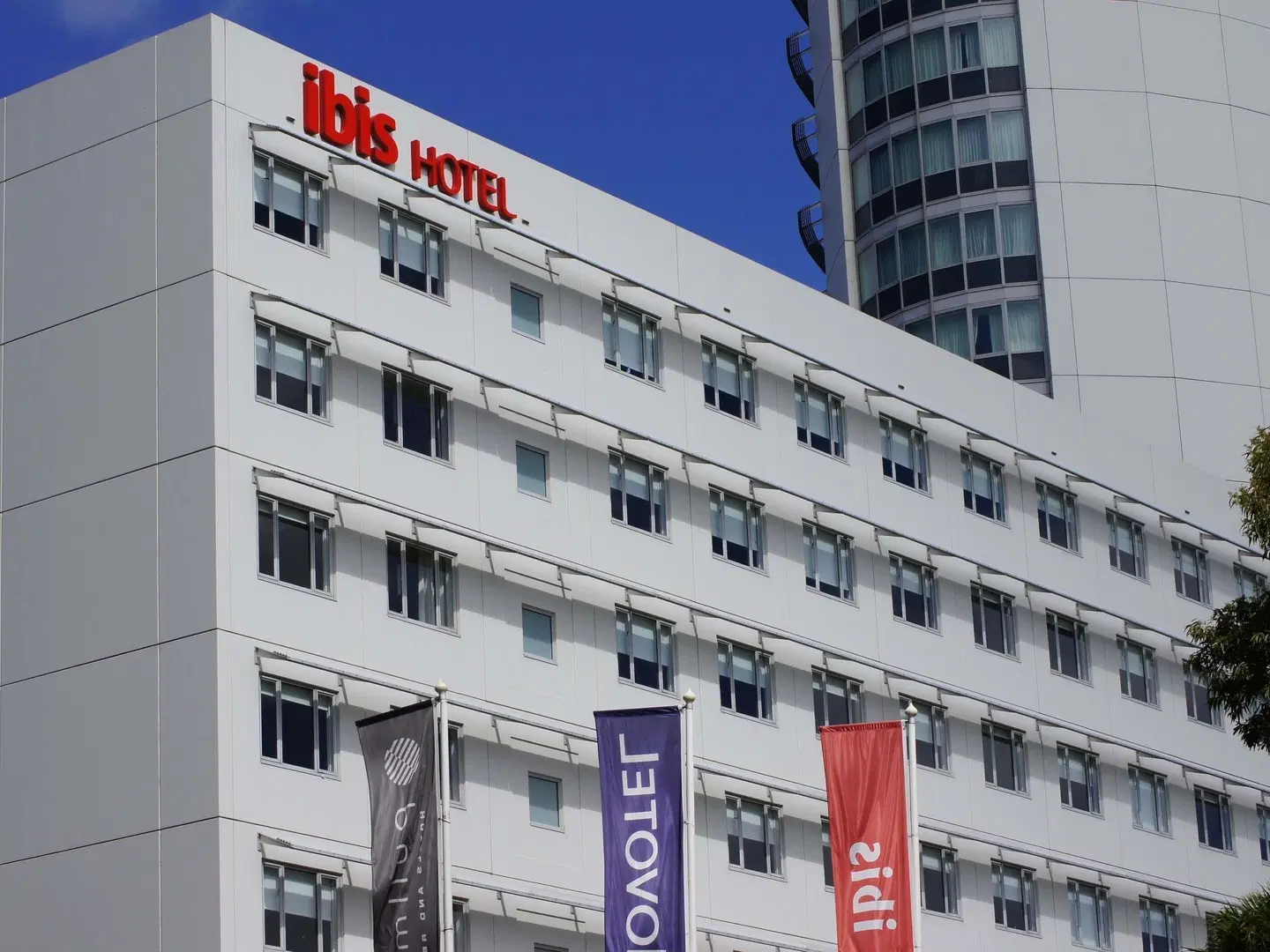 ibis Sydney Olympic Park EXTERIOR
