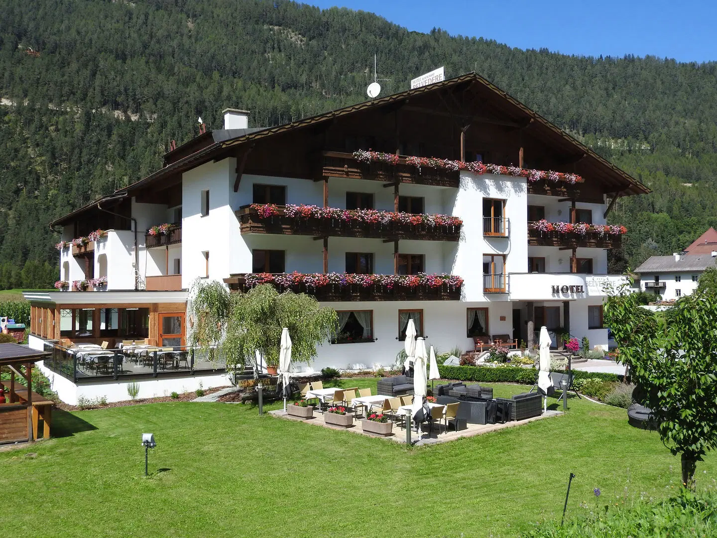 Belvedere EXTERIOR