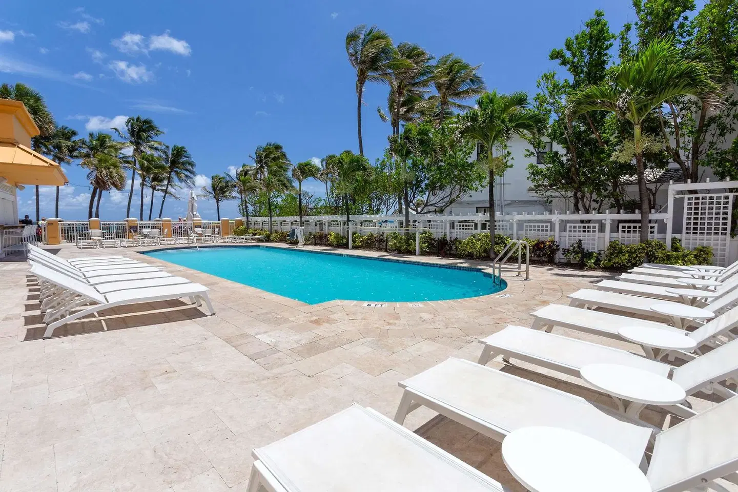 Wyndham Deerfield Beach Resort OUTDOOR_POOL