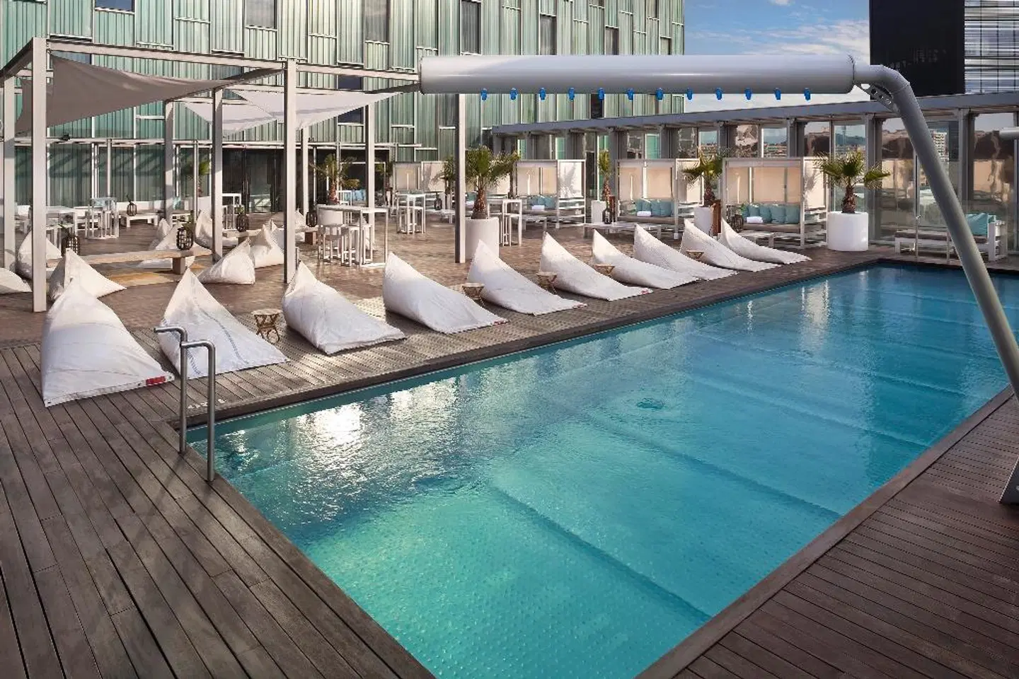 Meliá Barcelona Sky OUTDOOR_POOL