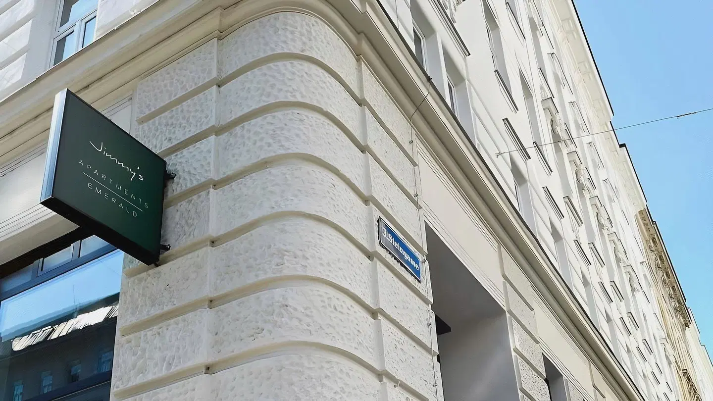 Jimmy's Apartments Emerald EXTERIOR