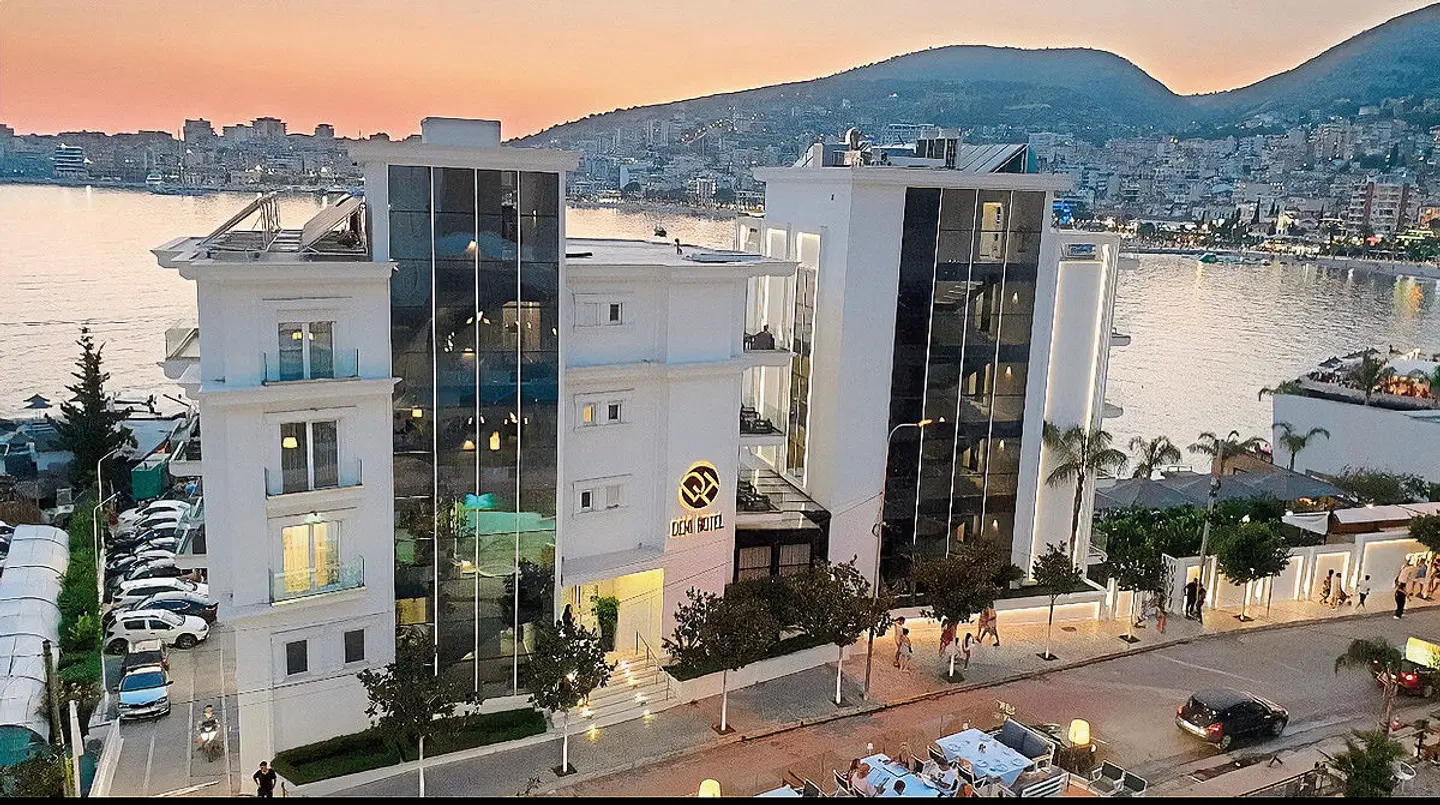 Demi Hotel Terrasse