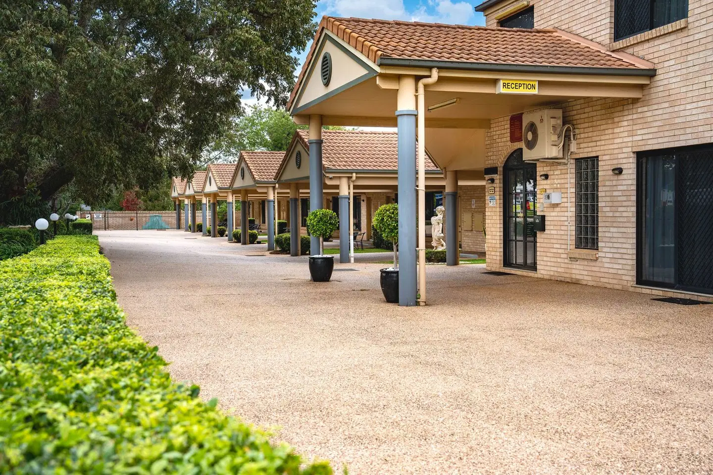 Best Western Tuscany on Tor Motor Inn EXTERIOR
