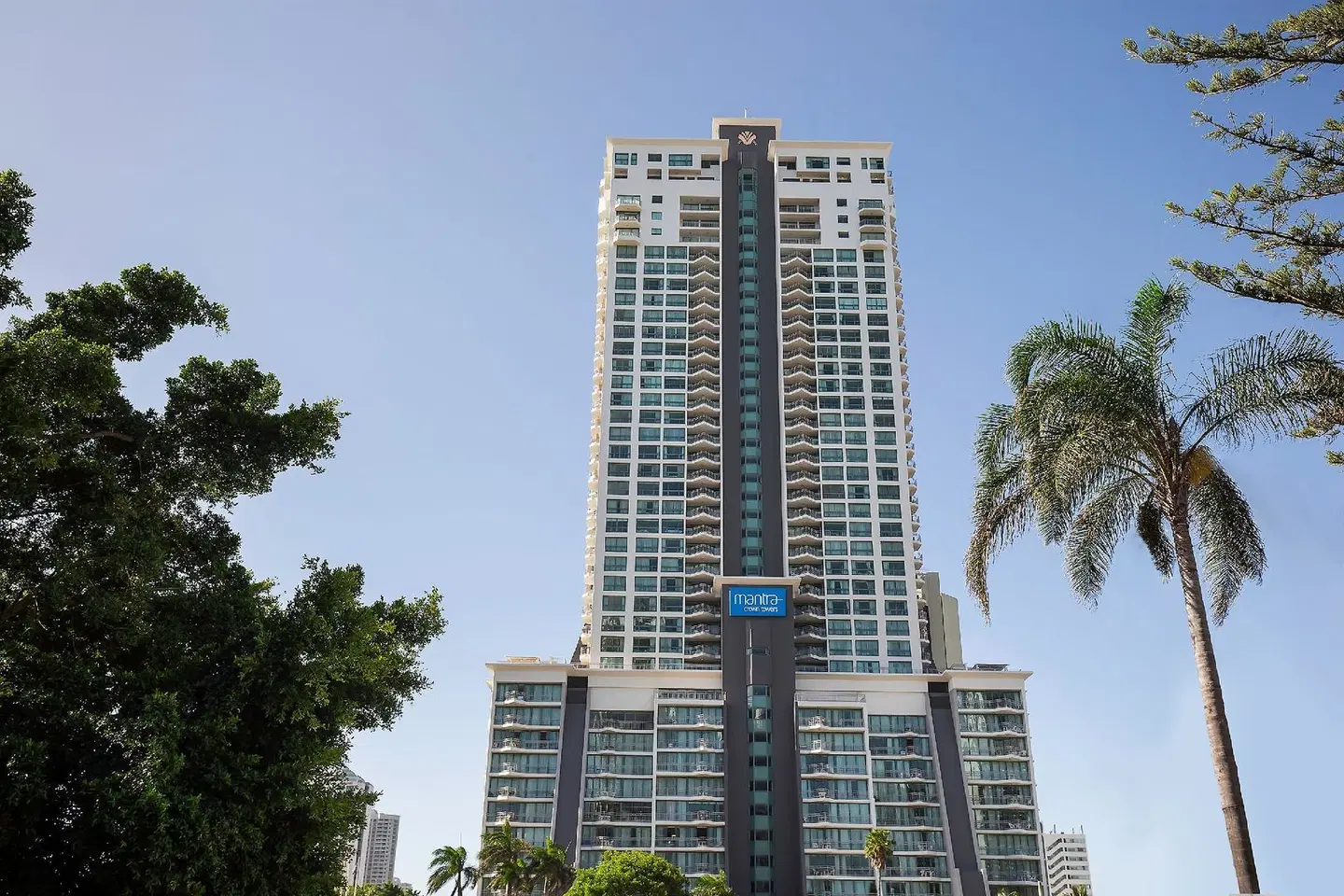 Mantra Crown Towers EXTERIOR