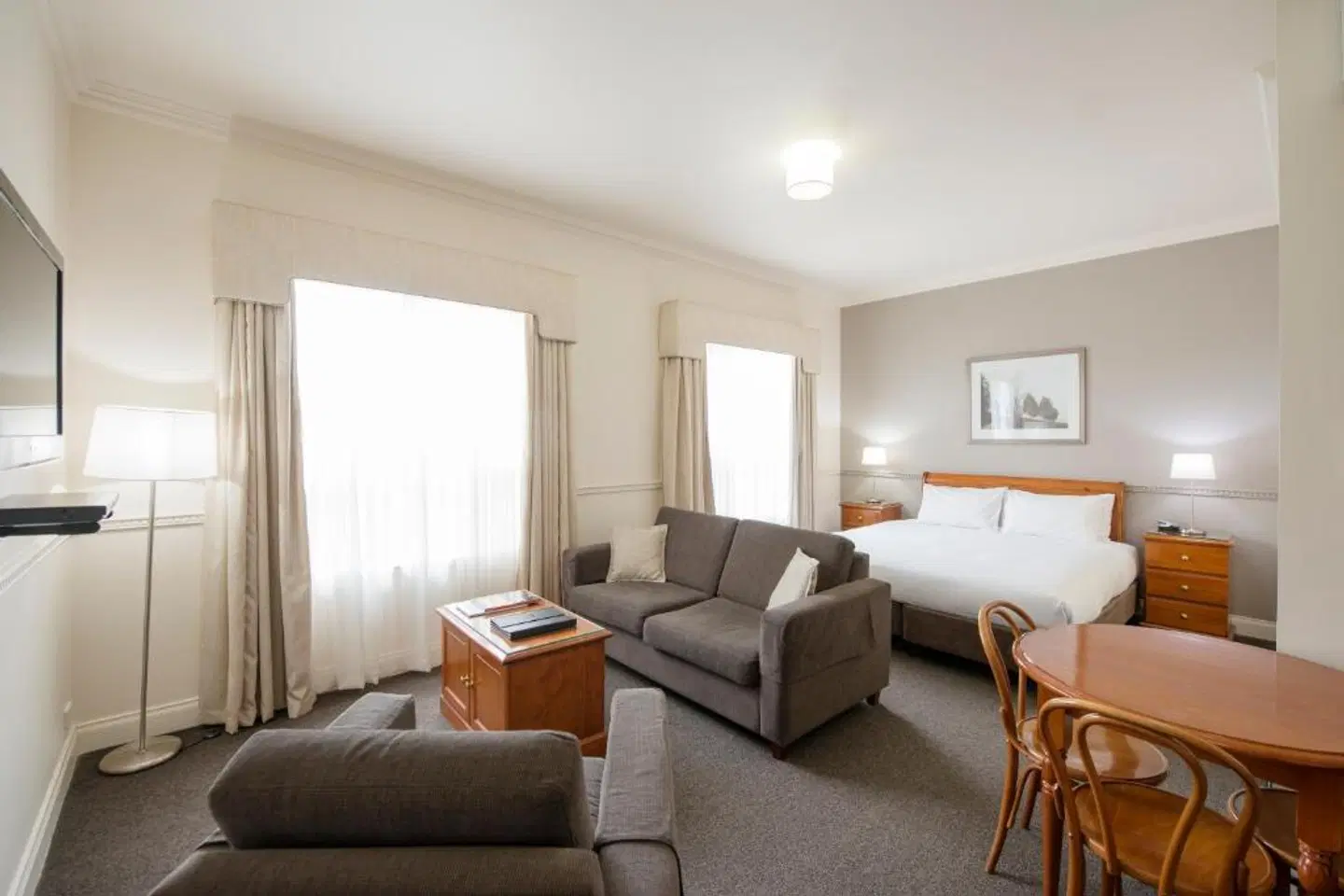 Majestic Tynte Street Apartments ROOM_EXAMPLE