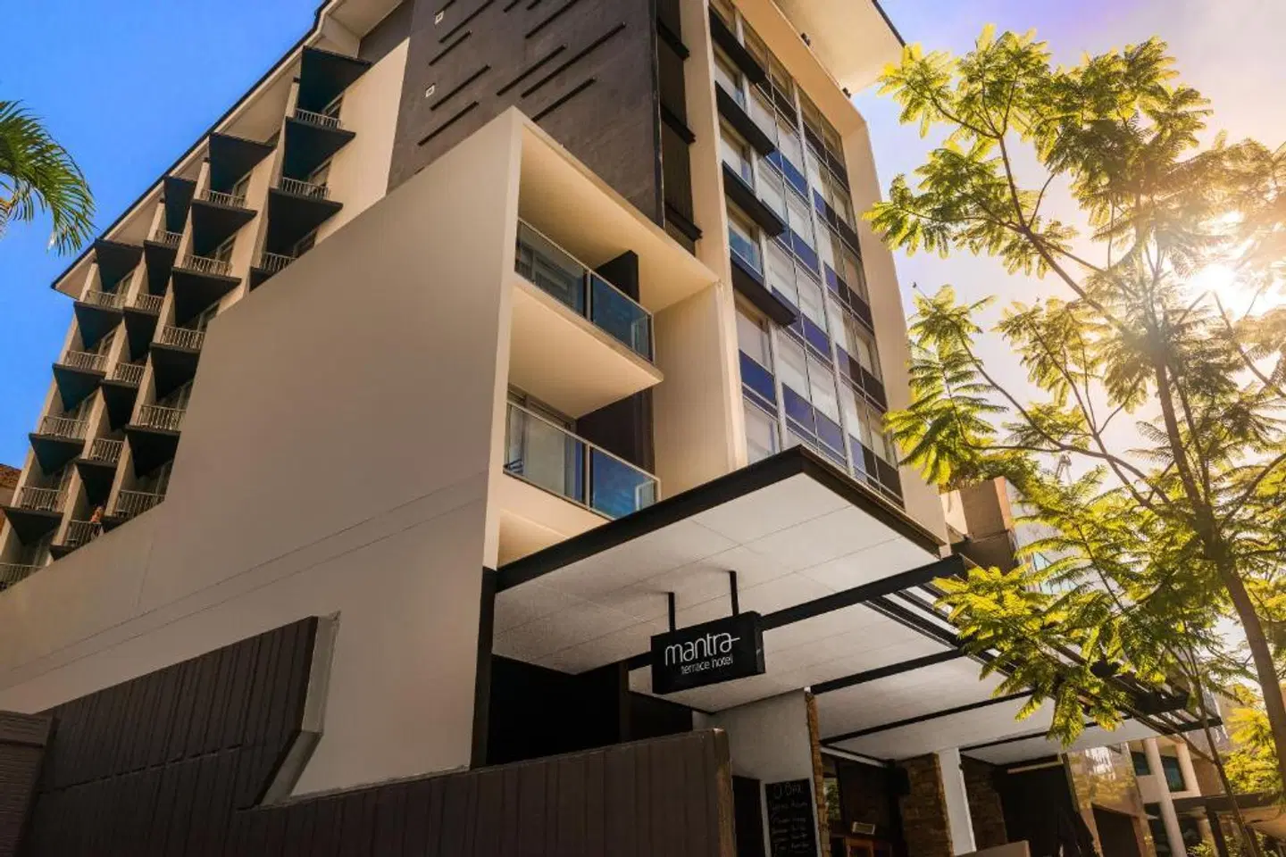 Mantra Terrace Hotel EXTERIOR