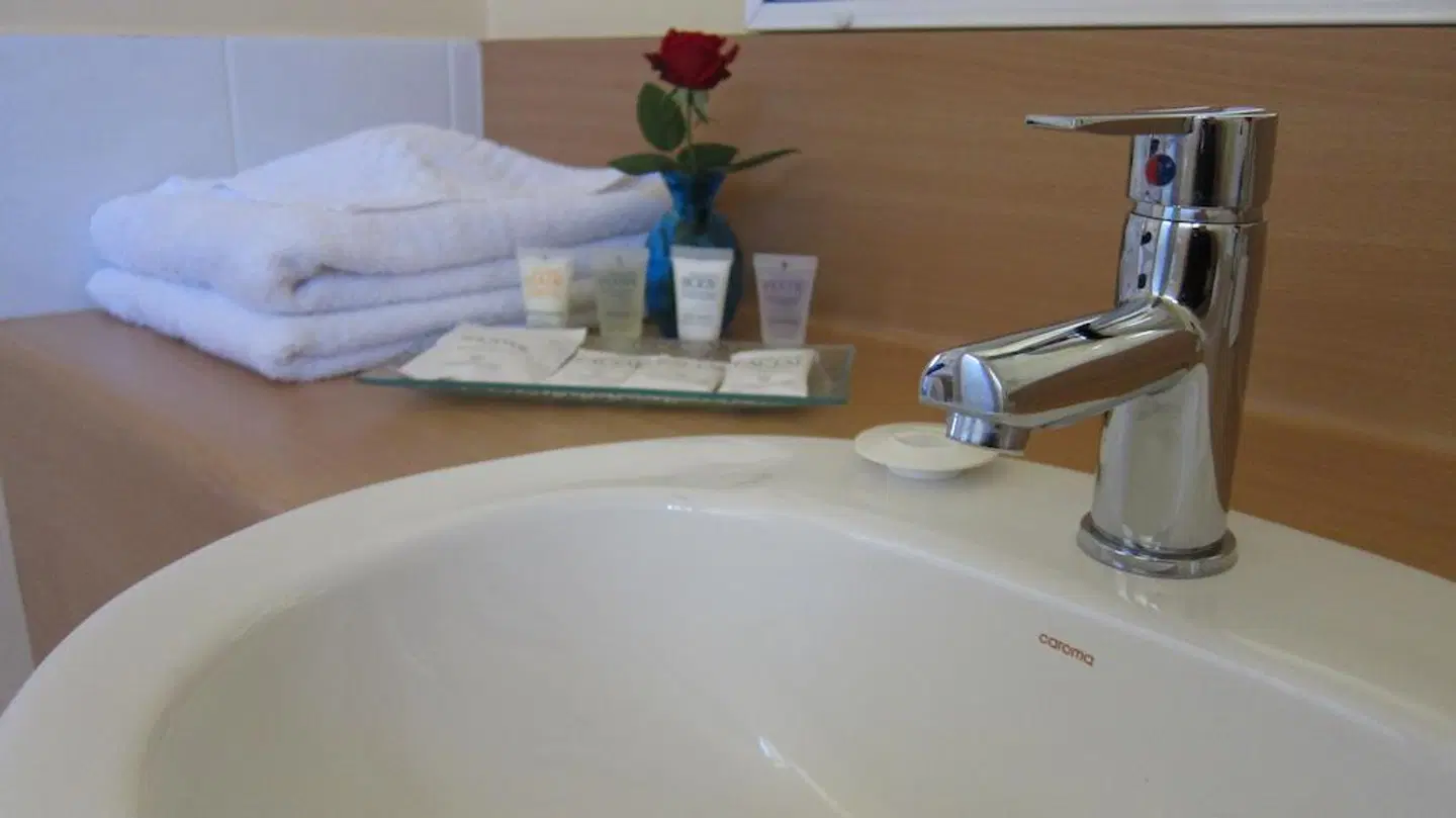 Dalby Mid Town Motor Inn Badezimmer