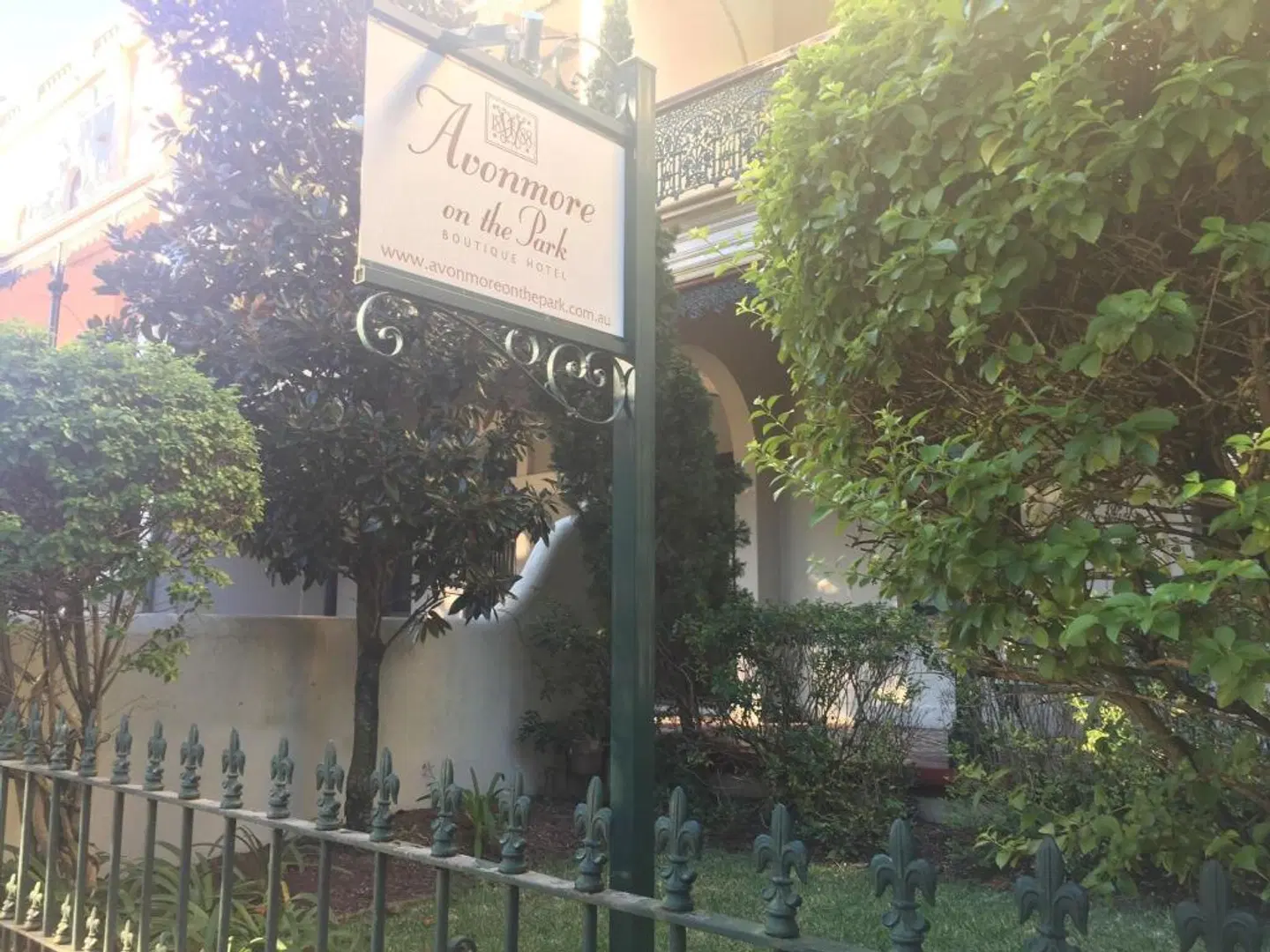 Avonmore On The Park Boutique Hotel EXTERIOR
