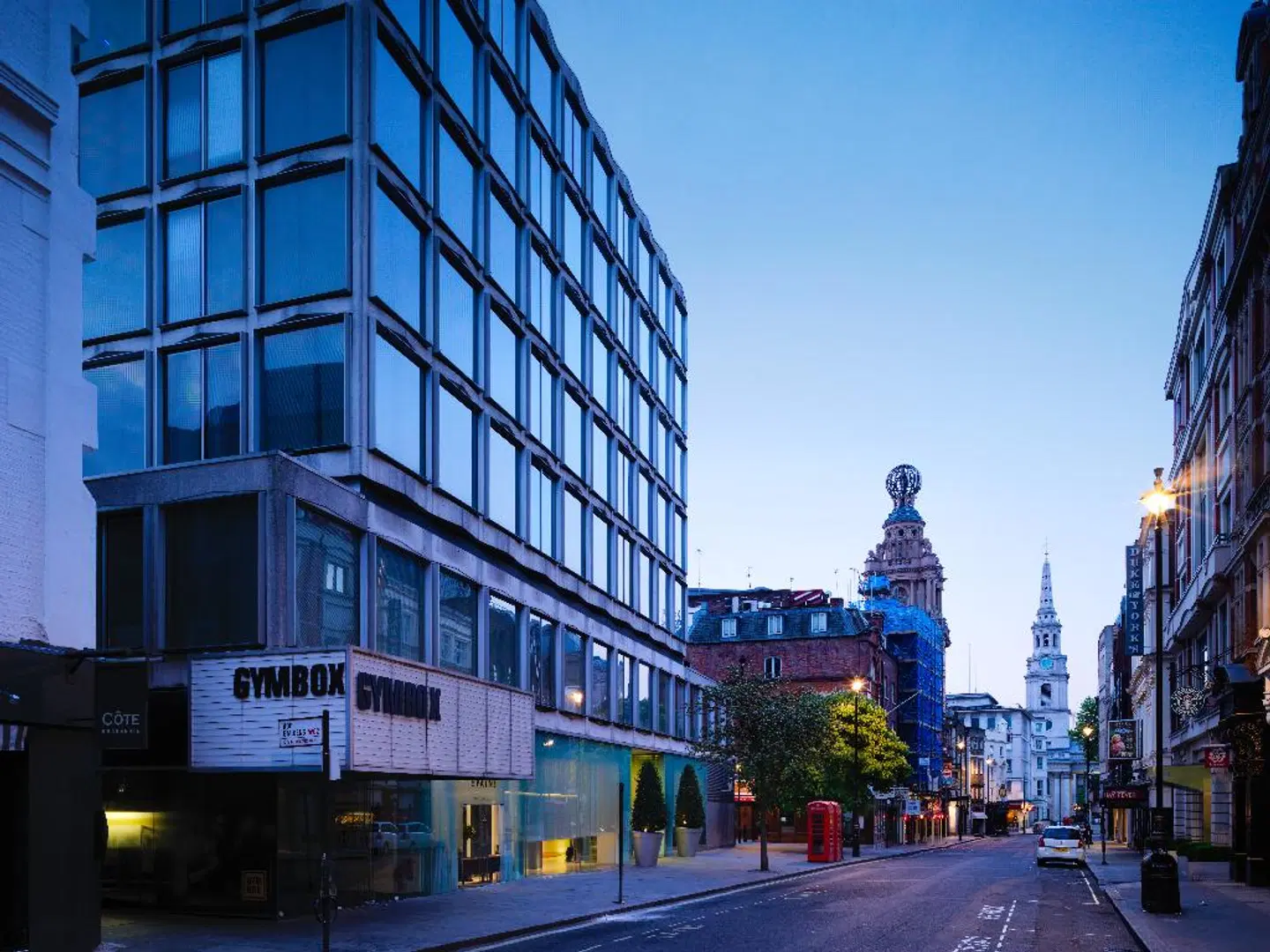 St. Martins Lane London EXTERIOR