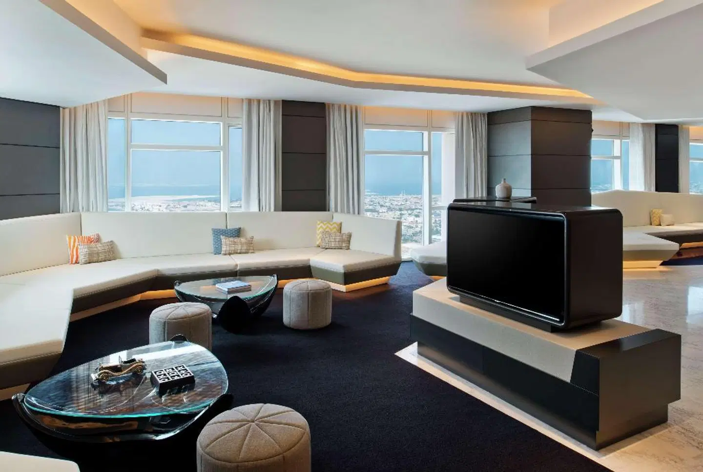 V Hotel Dubai, Curio Collection by Hilton Konferenz
