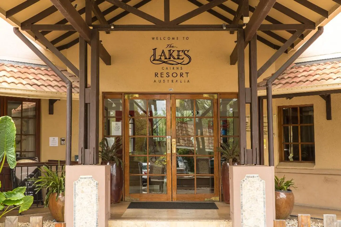 The Lakes Cairns Resort & Spa EXTERIOR