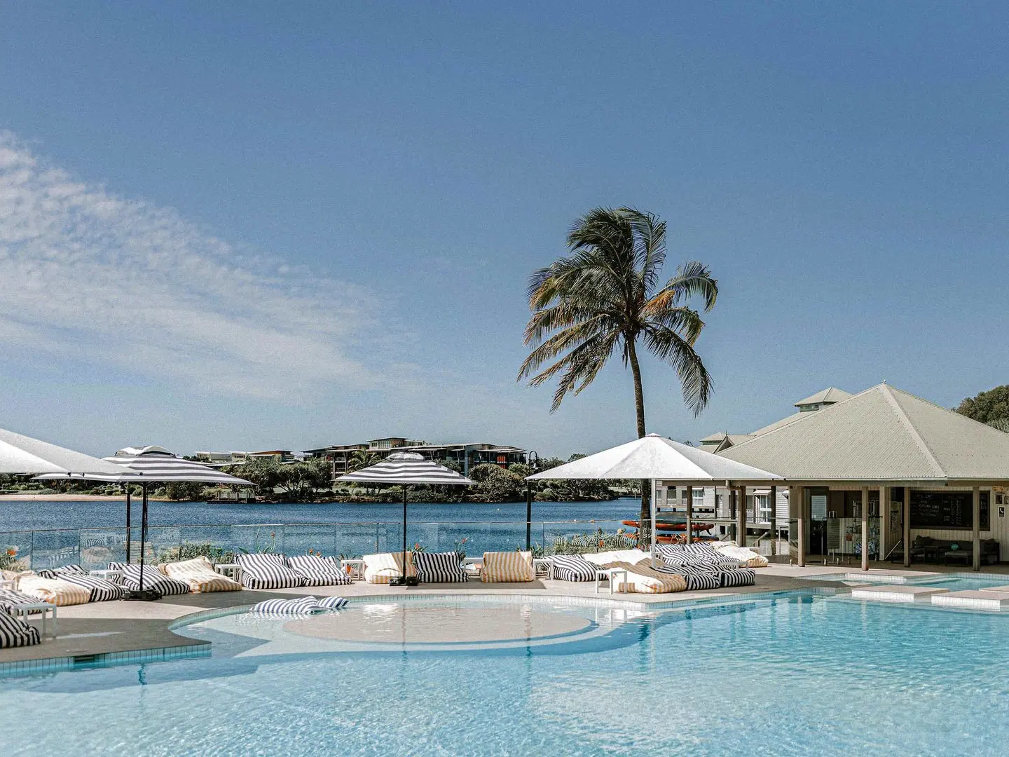 Novotel Sunshine Coast Resort Hotel OUTDOOR_POOL