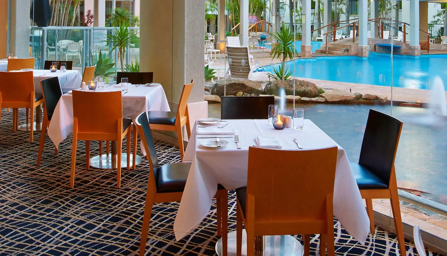 Crowne Plaza Surfers Paradise by IHG Restaurant
