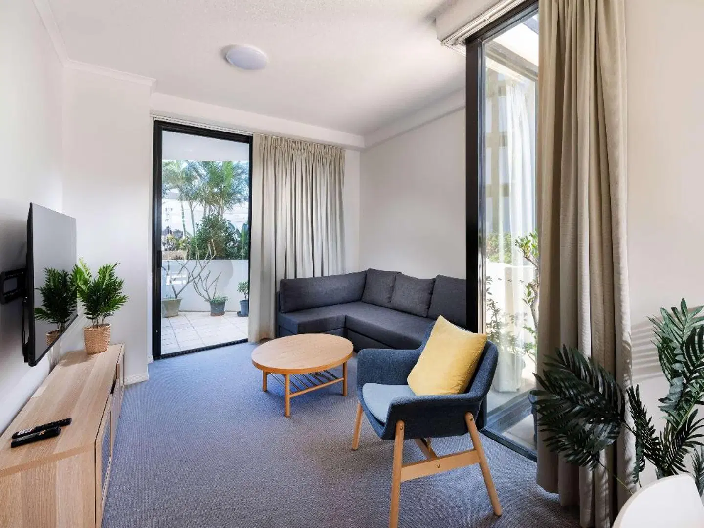 Mantra Coolangatta Beach ROOM_EXAMPLE