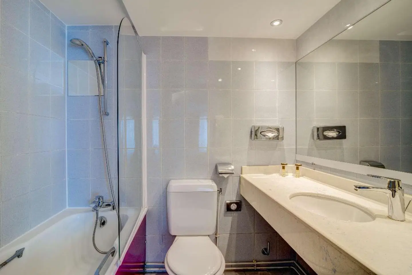 Hôtel Acadia - Astotel Badezimmer