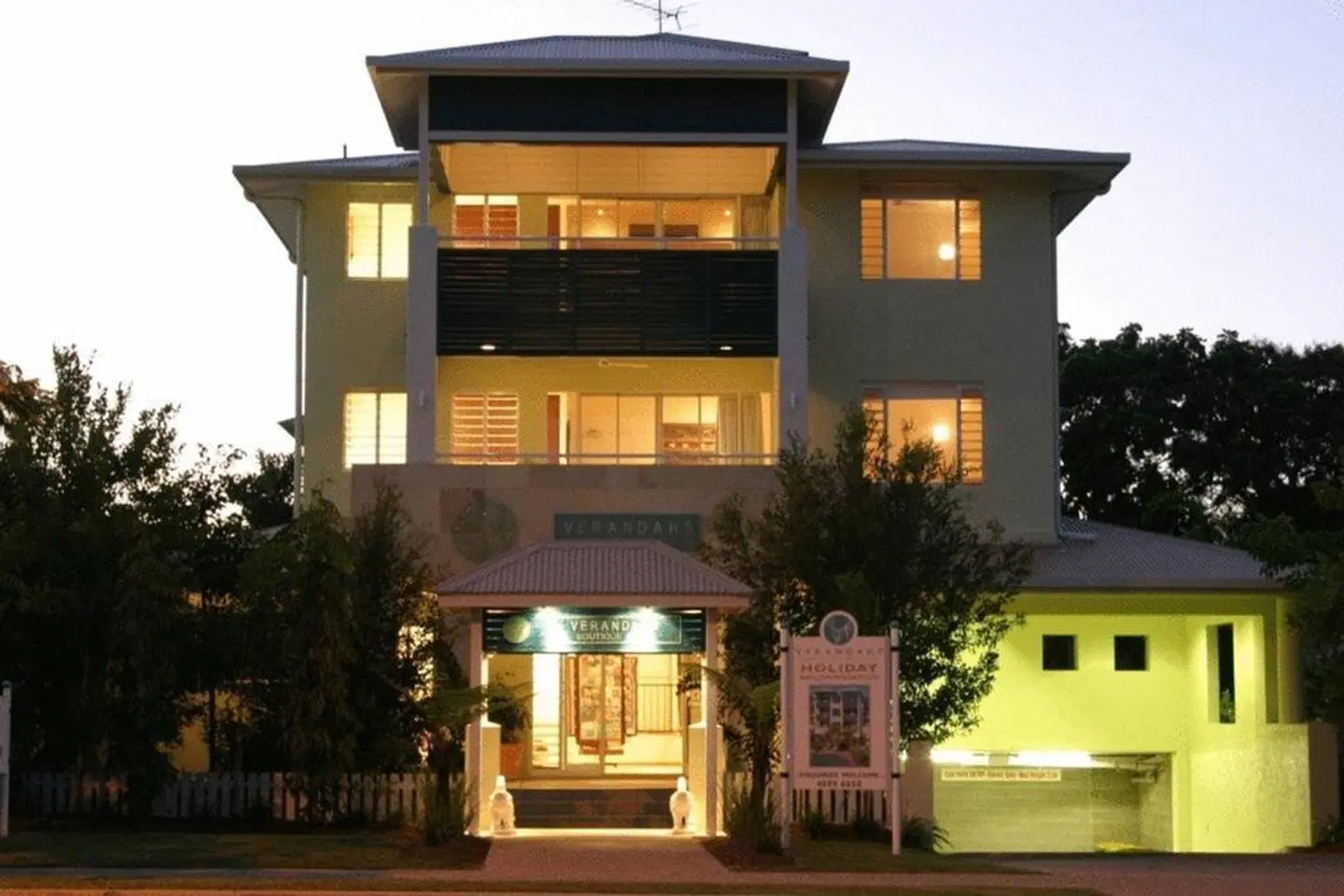 Verandahs Boutique Apartments EXTERIOR