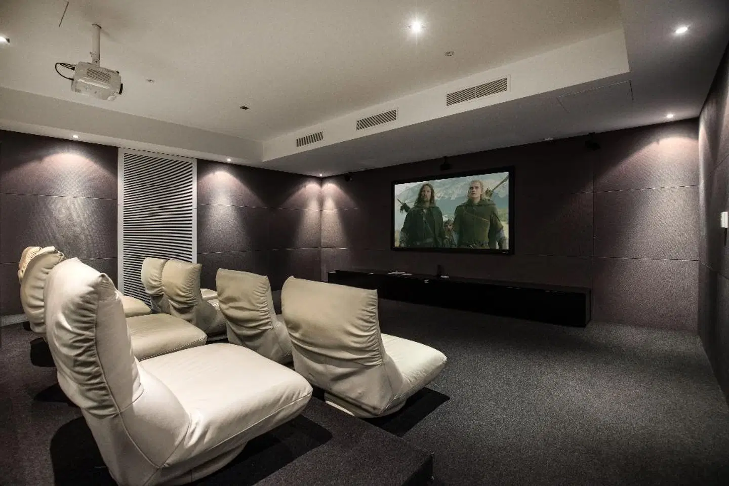 Ultra Broadbeach HEALTH_BEAUTY