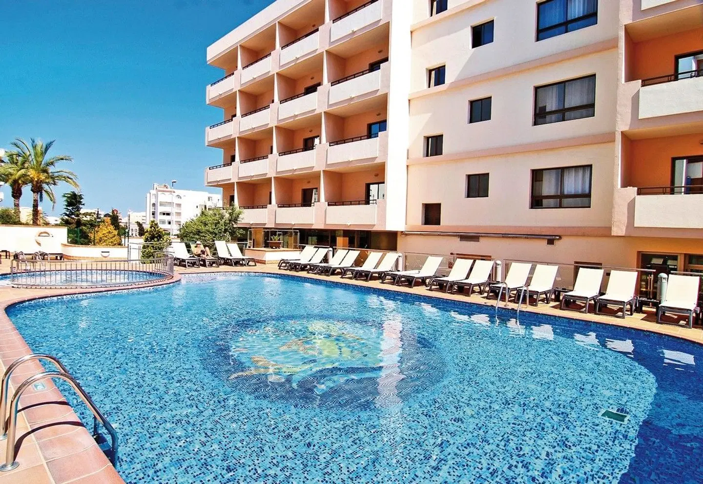 Invisa La Cala OUTDOOR_POOL