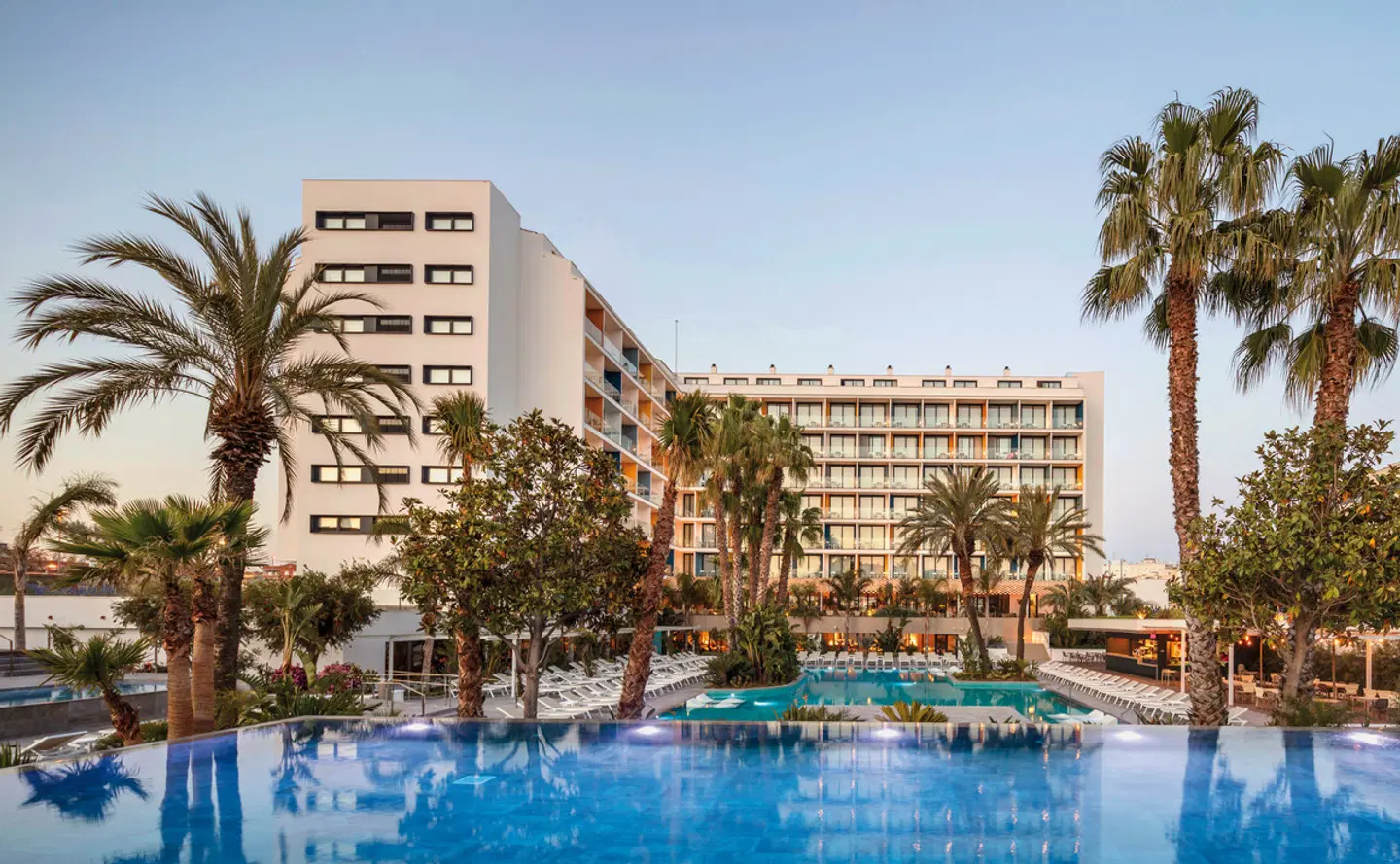 AQUA Hotel Silhouette & Spa EXTERIOR