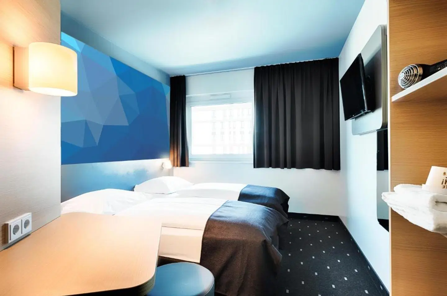 B&B HOTEL München-Schwabing ROOM_EXAMPLE
