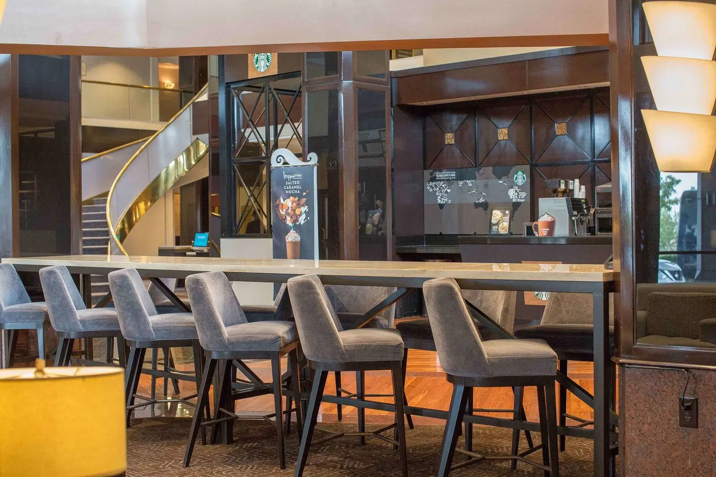 Hilton Newark Airport Bar