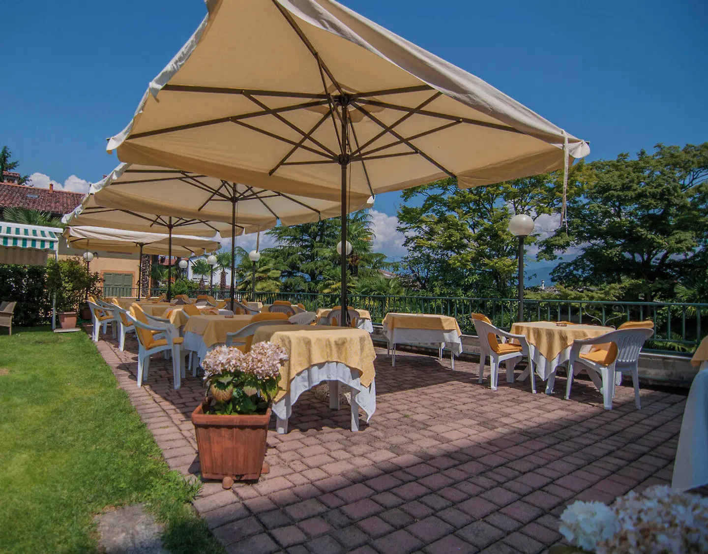 Flora Terrasse